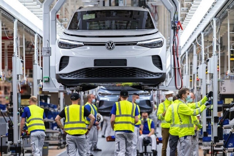 Volkswagen pourrait supprimer jusqu'à 100.000 emplois en Allemagne