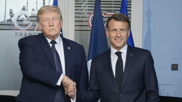 “Je n’ai jamais été ambigu ou faible” : Macron assume son invitation de Trump à Versailles