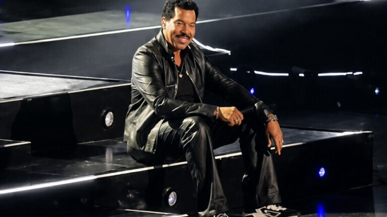 Lionel Richie écourte son concert après des vertiges sur scène