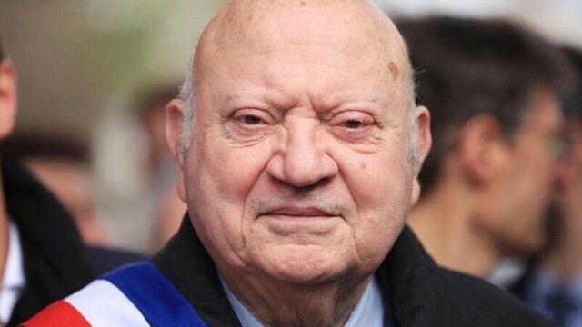 André Santini, maire d’Issy-les-Moulineaux depuis 1980, est décédé à 85 ans André Santini, maire d'Issy-les-Moulineaux depuis 1980, est décédé à 85 ans