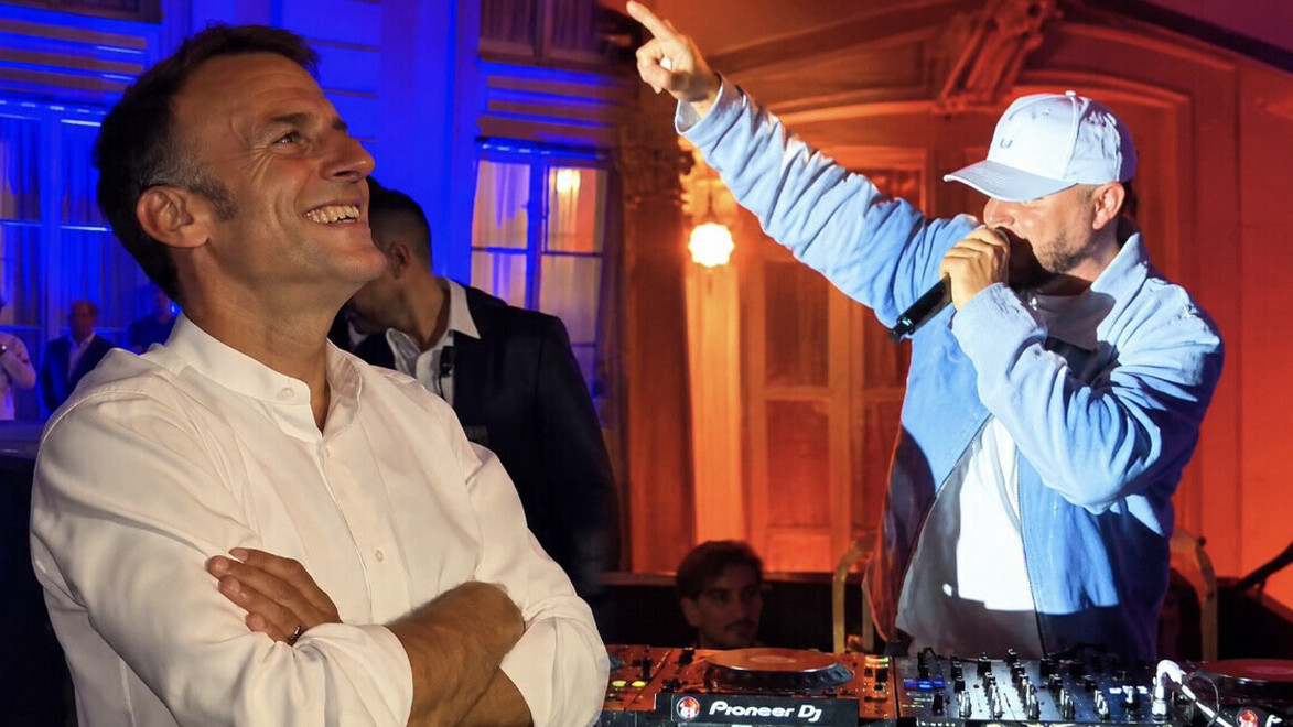 VIDÉO - DJ Bens balance son remix “For Sure” à l’Élysée devant Emmanuel Macron