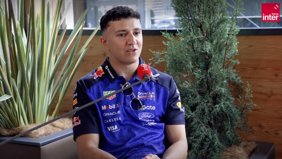 "La Formule 1 était pour moi un milieu inaccessible" : Isack Hadjar se confie sur France Inter