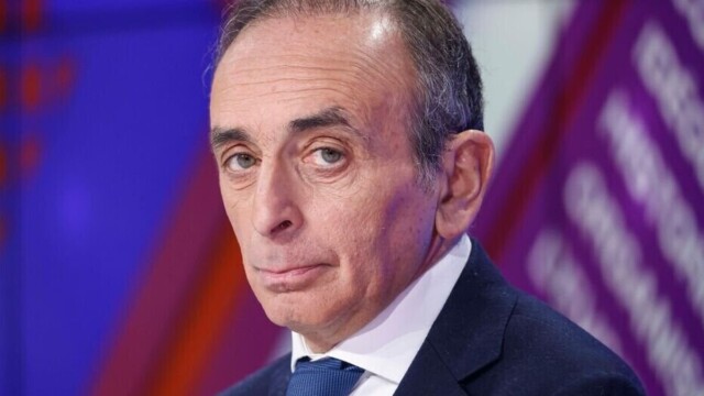 Eric Zemmour revendique sa proximité idéologique avec le mouvement MAGA de Trump Eric Zemmour revendique sa proximité idéologique avec le mouvement MAGA de Trump