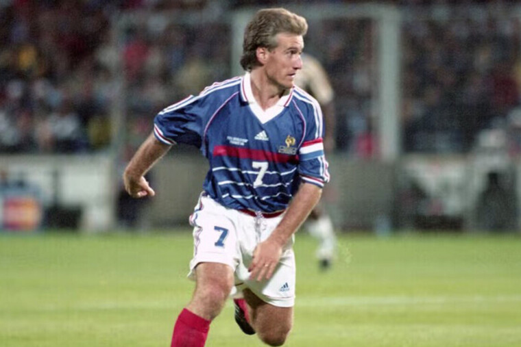 — 12 juin 1998 : il y a 28 ans, Didier Deschamps disputait son premier match de Coupe du monde avec les Bleus