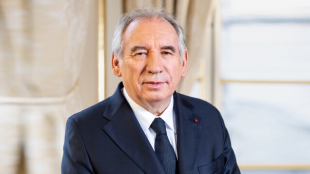 François Bayrou renonce à se présenter à la présidentielle de 2027 François Bayrou renonce à se présenter à la présidentielle de 2027
