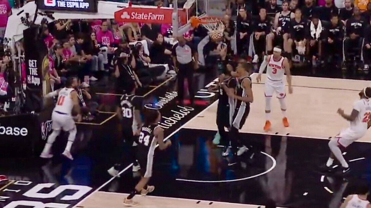 — Finales NBA : les Knicks renversent les Spurs, Wembanyama tombe dans le piège du premier match