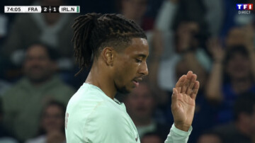 — La France s’impose face à l’Irlande du Nord 3-1. Triplé d’Olise