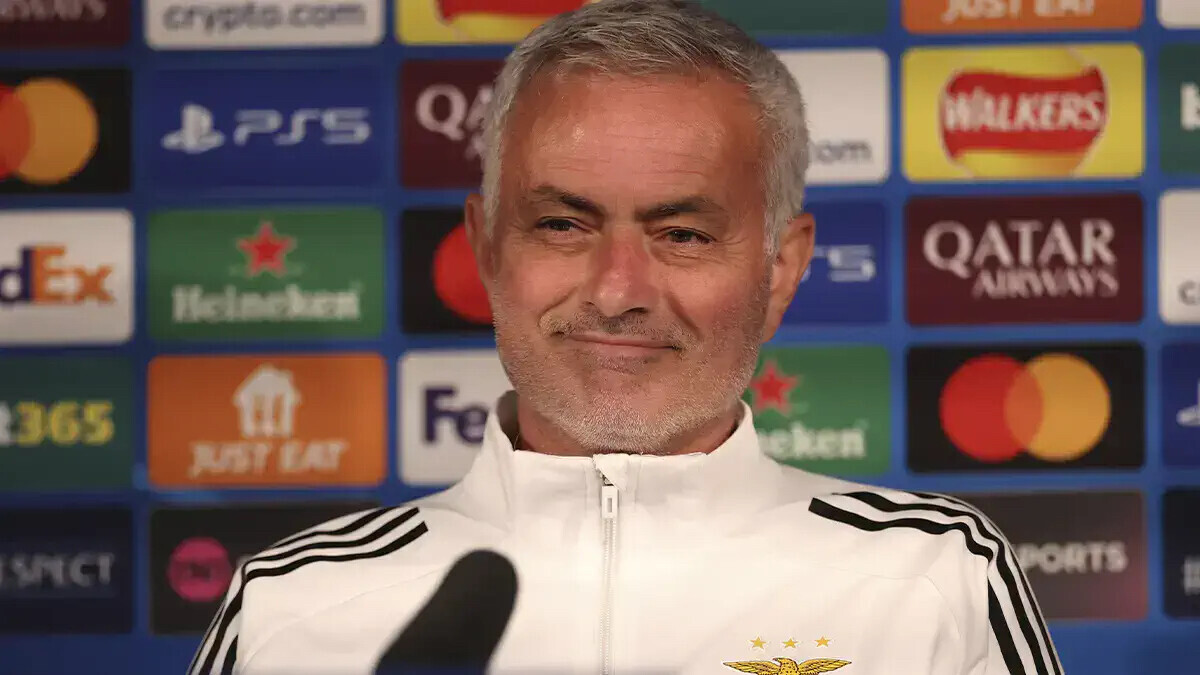 — Mourinho quitte Benfica et revient au Real Madrid 13 ans après son départ