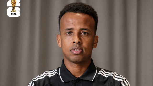 — Mondial 2026 : la Maison-Blanche justifie l’exclusion de l’arbitre somalien Omar Artan par des soupçons de liens terroristes — Mondial 2026 : la Maison-Blanche justifie l’exclusion de l’arbitre somalien Omar Artan par des soupçons de liens terroristes