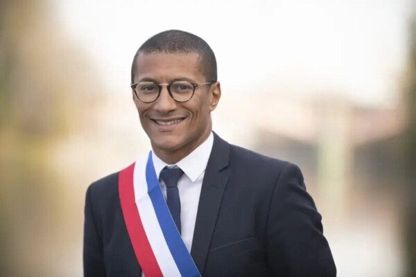 Karim Bouamrane annonce sa candidature à la présidentielle de 2027