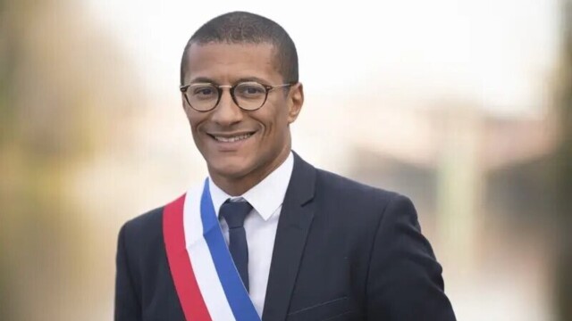 Karim Bouamrane annonce sa candidature à la présidentielle de 2027 Karim Bouamrane annonce sa candidature à la présidentielle de 2027