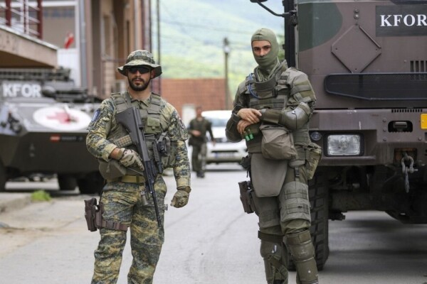 La NATO riduce la sua presenza militare in Kosovo.