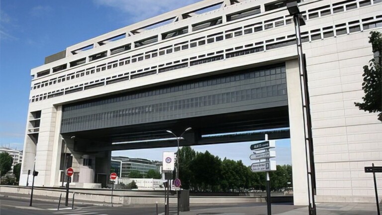 La dette française grimpe à 117,5 % du PIB au premier trimestre 2025