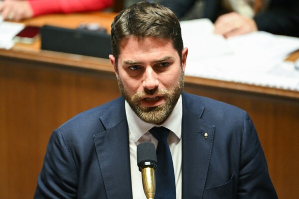 Le gouvernement prépare un plan d'urgence pour sortir le logement de la crise
