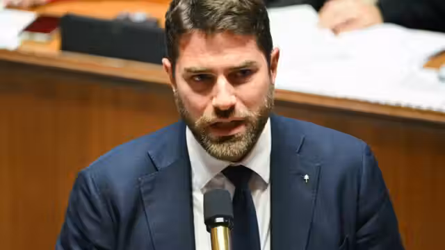 Le gouvernement prépare un plan d'urgence pour sortir le logement de la crise