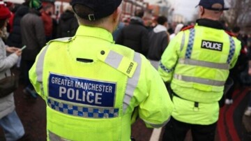Manchester : une élève de 14 ans arrêtée après une attaque au couteau dans un collège