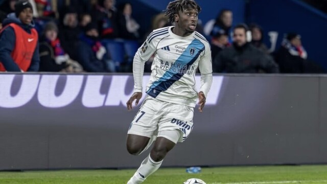 Mohamed Dao, attaquant de 19 ans, signe son premier contrat pro au Paris FC