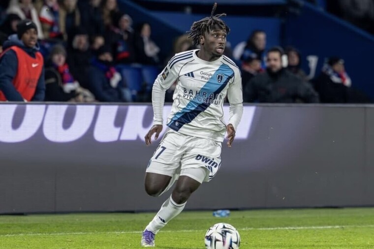 Mohamed Dao, attaquant de 19 ans, signe son premier contrat pro au Paris FC