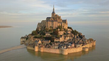 Mont-Saint-Michel : Matignon veut réformer la gouvernance, les syndicats s'opposent