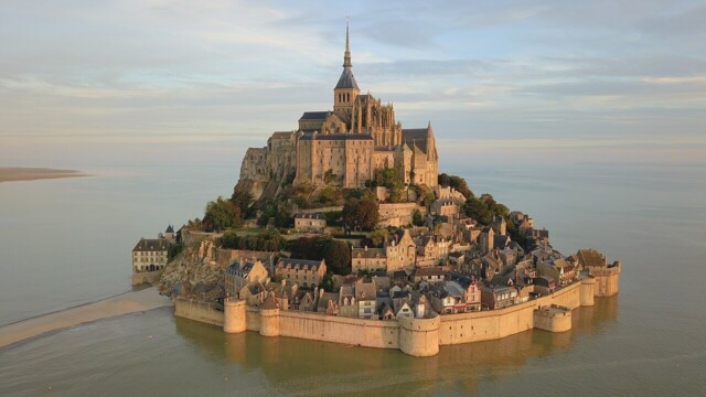 Mont-Saint-Michel : Matignon veut réformer la gouvernance, les syndicats s'opposent Mont-Saint-Michel : Matignon veut réformer la gouvernance, les syndicats s'opposent