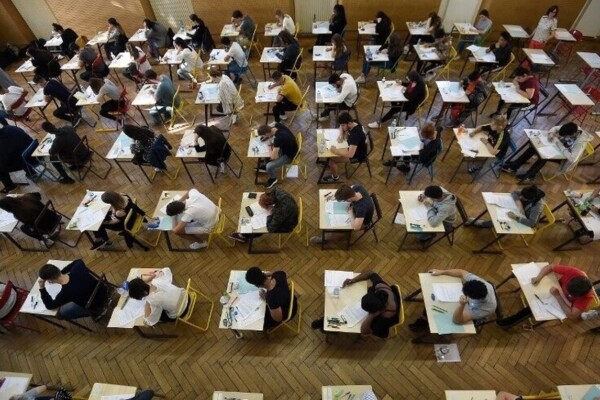 Plus de 500 000 lycéens passent les épreuves anticipées du bac avec une nouveauté