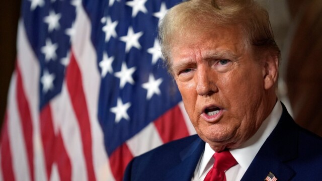 Trump promet une riposte après la destruction d'un hélicoptère américain par l'Iran Trump promet une riposte après la destruction d'un hélicoptère américain par l'Iran