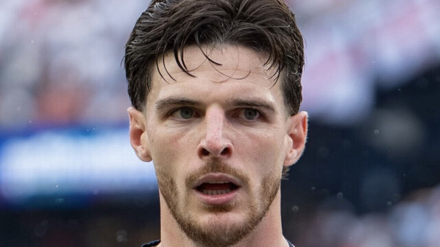 — Mondial – Coup dur pour l’Angleterre : Declan Rice placé à l’isolement à cause d’un virus avant le quart contre la Norvège Mondial - Coup dur pour l’Angleterre : Declan Rice placé à l’isolement à cause d’un virus avant le quart contre la Norvège