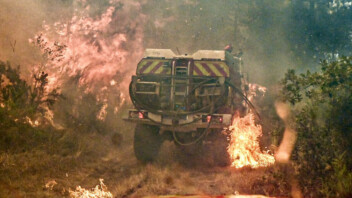 Mégafeu en Gironde : 42.000 hectares ravagés, le feu reste stabilisé malgré six foyers actifs (Pompiers de France)