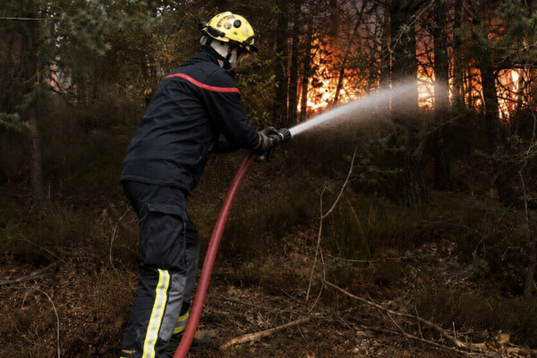 Fontainebleau : les feux sont fixés, un pompier volontaire reconnaît avoir allumé un incendie