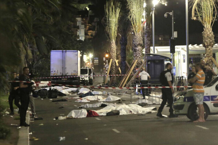 Nice, 14 juillet 2016 : 4 minutes et 17 secondes de terreur, 86 morts