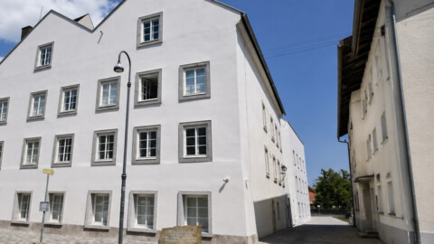 Insolite - La maison natale d’Adolf Hitler devient un commissariat pour stopper les pèlerinages néonazis