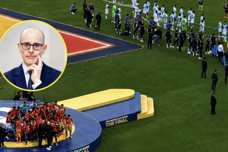 Mondial : les Argentins tournent le dos aux Espagnols, Fabrizio Bucella retourne la situation avec une incroyable théorie cosmique