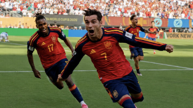 — Coupe du monde L’Espagne remporte la Coupe du monde de football en battant l’Argentine 1-0