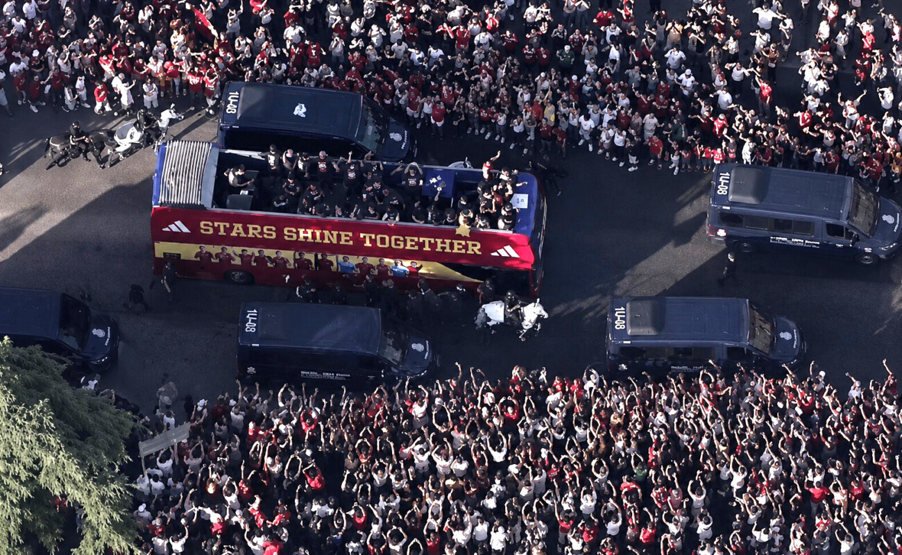 L'Espagne championne du monde : 1 million de personnes ont envahi Madrid pour célébrer la Roja