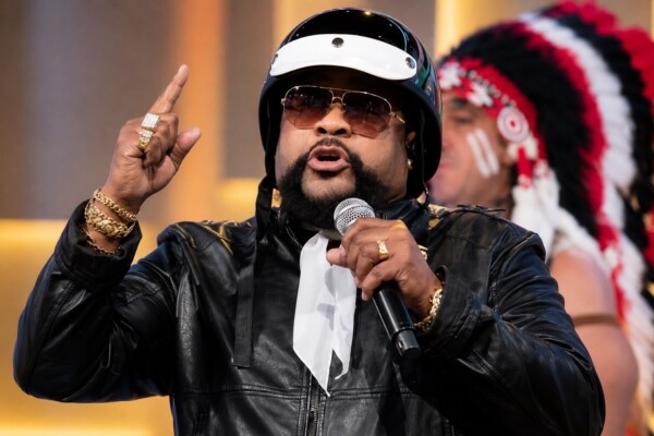 Mort de Victor Willis, la voix mythique des Village People et célèbre "policier" du groupe