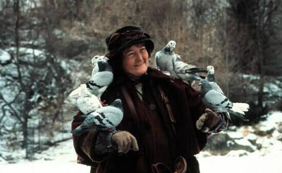 Brenda Fricker est morte à 81 ans. Elle était l’inoubliable dame aux pigeons de «Maman, j’ai encore raté l’avion !»