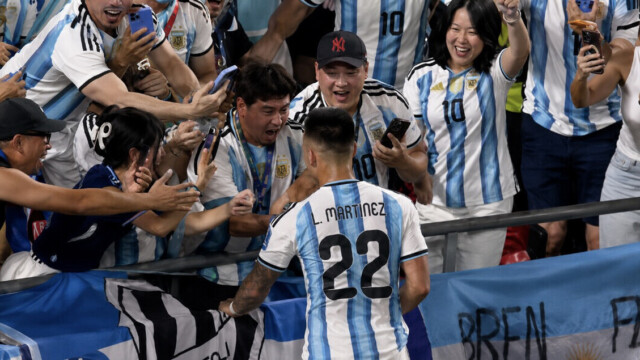 Mondial - L’Argentine, encore aidée par l’arbitrage, élimine la Suisse. Elle affrontera l’Angleterre en demi-finale