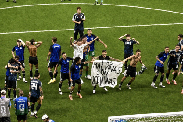 Mondial - L’Argentine risque une sanction après la banderole «Les Malouines sont argentines» brandie contre l’Angleterre