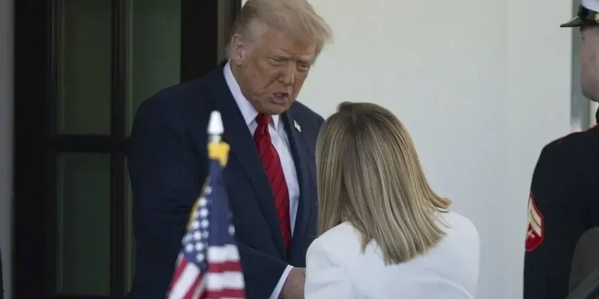 À la veille du sommet de l’OTAN, Trump ravive son bras de fer avec Giorgia Meloni