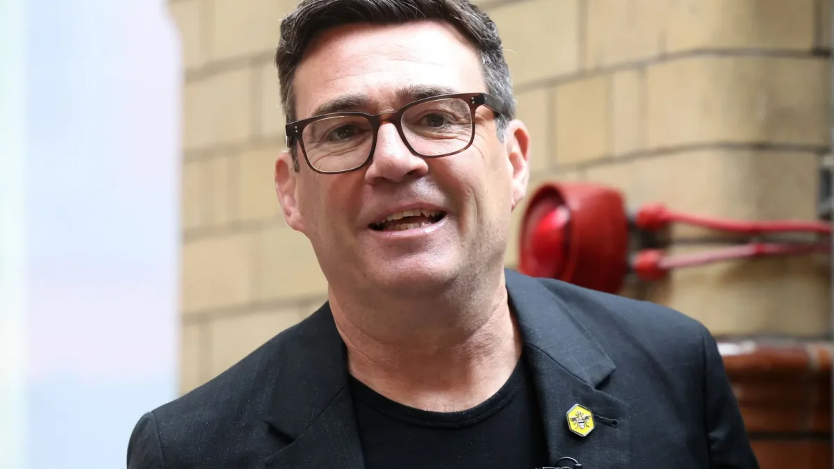 Andy Burnham seul en lice pour prendre la tête du Labour après la démission de Keir Starmer
