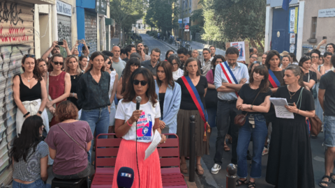 Après la relaxe de l'animateur, les familles d'élèves de l'école Alphonse-Baudin manifestent leur colère