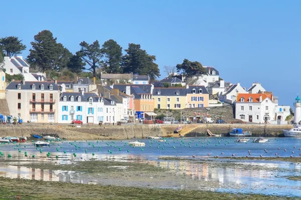 Belle-Île-en-Mer : enquête après la mort du maire de Locmaria sur le port du Palais