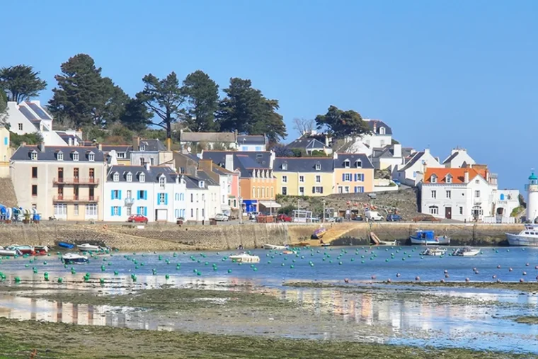 Belle-Île-en-Mer : enquête après la mort du maire de Locmaria sur le port du Palais