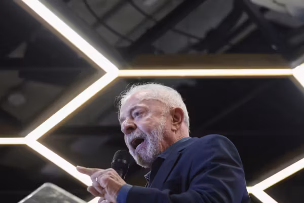 Brésil : Lula donné vainqueur face à Flávio Bolsonaro au second tour selon un sondage
