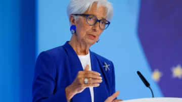 Christine Lagarde ouvre la porte à un départ anticipé de la BCE et évoque un rôle dans le débat politique français