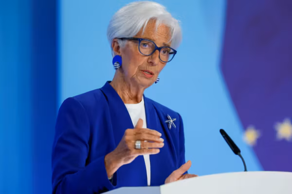 Christine Lagarde ouvre la porte à un départ anticipé de la BCE et évoque un rôle dans le débat politique français