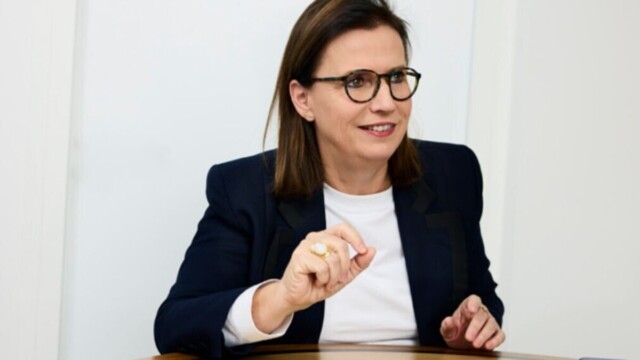 Claire Hédon quitte la Défenseure des droits après un mandat marqué par les Outre-mer