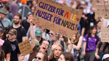 Des milliers d'Allemands dans la rue face à l'ascension de l'AfD, qui affiche désormais son ambition de gouverner