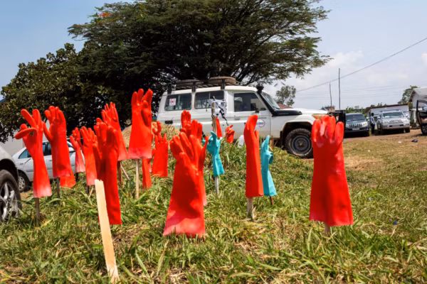 Ebola en RDC : des agents de santé manifestent pour réclamer le paiement de leurs salaires
