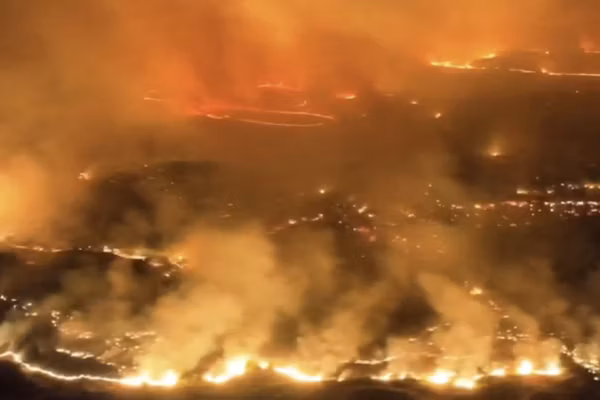 Espagne : 26 000 hectares ravagés par un incendie géant au nord de Madrid